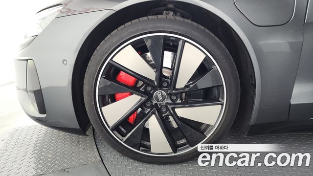 Audi e-tron GT из Кореи Encar
