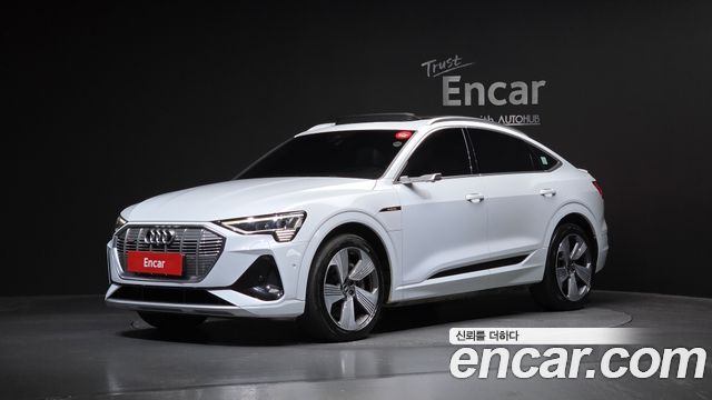 Audi e-tron 55 Quattro Sportback — пробег 110 442 км — фото 1 из 5