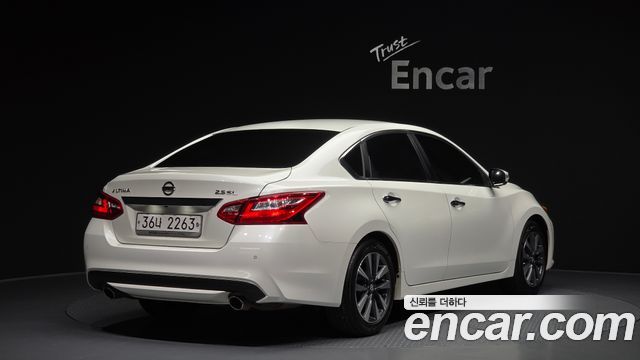 Nissan Altima из Кореи Encar