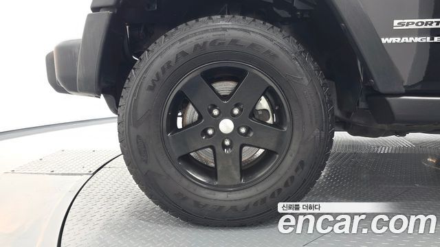 Jeep Wrangler 3.6 Sport 2Door — пробег 88 872 км — фото 5 из 5