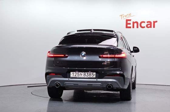 BMW X4 xDrive20i M Sport X — пробег 97 281 км — фото 4 из 5