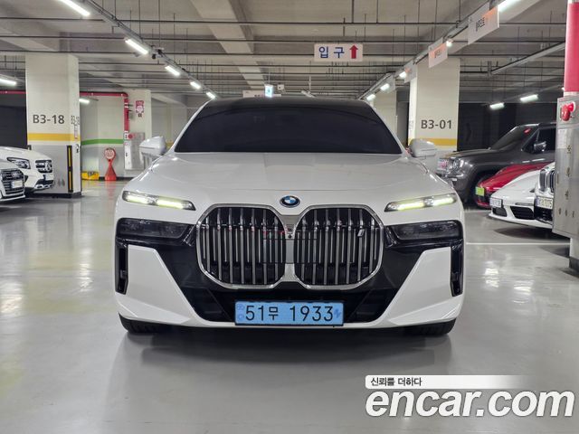 BMW i7 eDrive 50 M Sport — пробег 61 000 км — фото 2 из 5