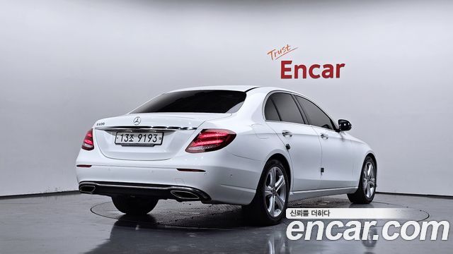 Mercedes-Benz E-Class из Кореи Encar