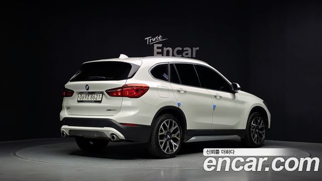 BMW X1 xDrive 20i xLine — пробег 92 328 км — фото 2 из 5