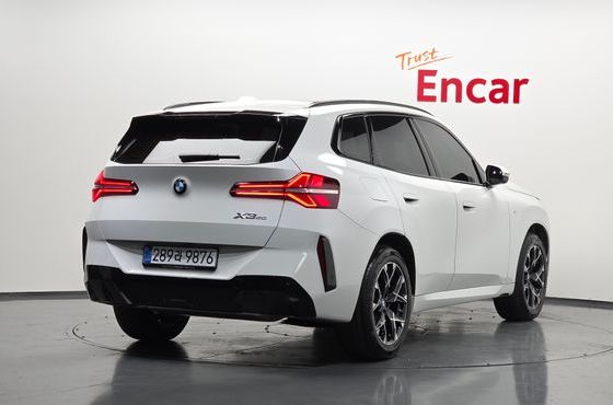 BMW X3 xDrive 20 M Sport — пробег 4 060 км — фото 2 из 5