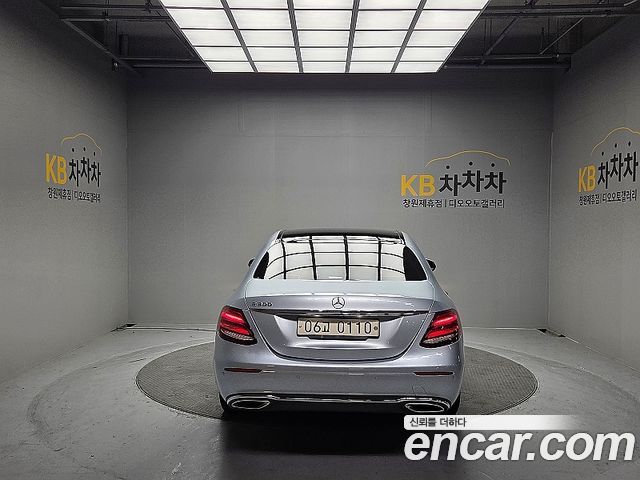 Mercedes-Benz E-Class из Кореи Encar