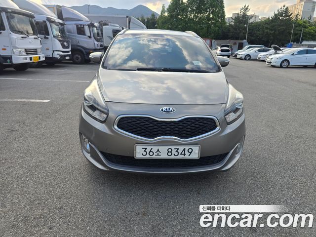 Kia Carens 2.0 LPi Prestige — пробег 210 573 км — фото 1 из 5