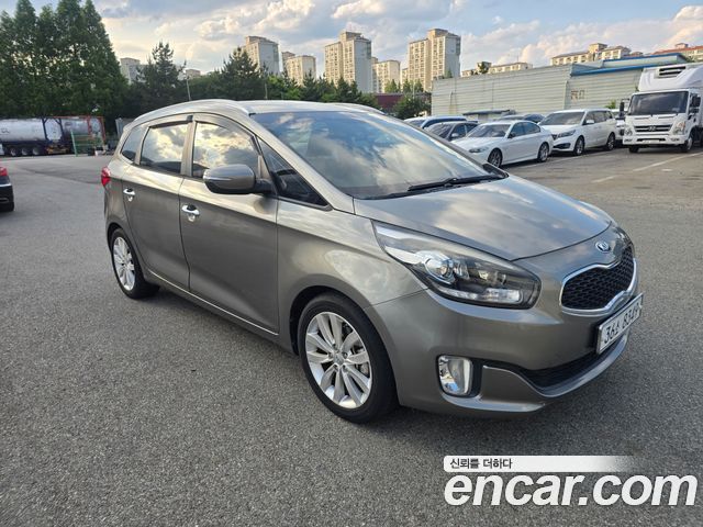 Kia Carens 2.0 LPi Prestige — пробег 210 573 км — фото 3 из 5
