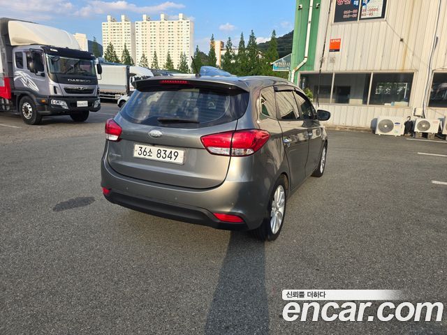 Kia Carens 2.0 LPi Prestige — пробег 210 573 км — фото 5 из 5