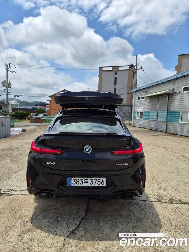 BMW X4 xDrive20i M Sport — пробег 15 200 км — фото 3 из 5