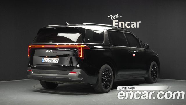 Kia Carnival 7-Seater Gravity — пробег 3 772 км — фото 2 из 5