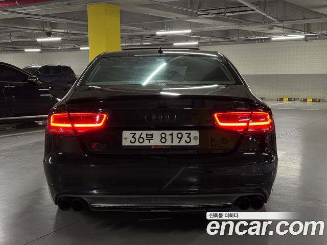 Audi S8 4.0 TFSI quattro D4 — пробег 158 000 км — фото 3 из 5