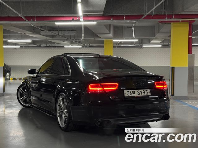 Audi S8 4.0 TFSI quattro D4 — пробег 158 000 км — фото 4 из 5