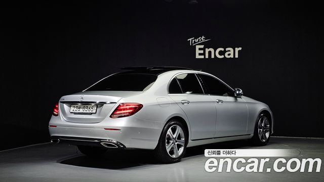 Mercedes-Benz E-Class из Кореи Encar