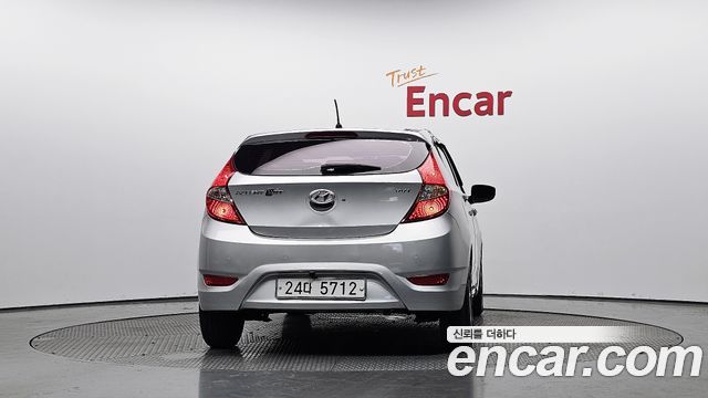 Hyundai Accent WIT 1.4 VVT Premier — пробег 96 012 км — фото 4 из 5