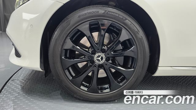 Mercedes-Benz E-Class E300 4MATIC Exclusive — пробег 98 688 км — фото 5 из 5