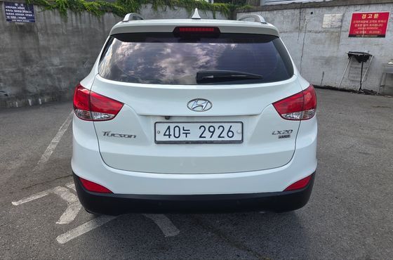 Hyundai Tucson Diesel 2WD LX20 Smart-Pack — пробег 207 326 км — фото 4 из 5