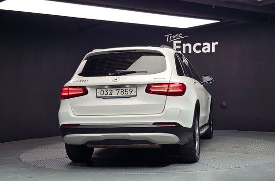 Mercedes-Benz GLC-Class GLC350e 4MATIC Premium — пробег 172 332 км — фото 4 из 5