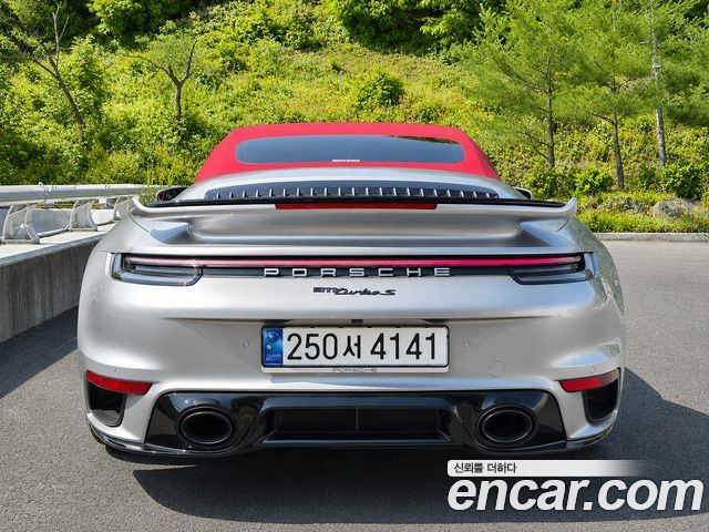 Porsche 911 Turbo S Cabriolet — пробег 15 000 км — фото 4 из 5