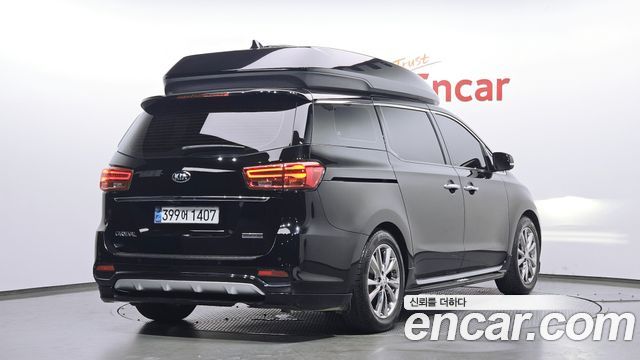 Kia Carnival Gasoline 9-Seater Hi-Limousine Noblesse Special — пробег 214 856 км — фото 2 из 5