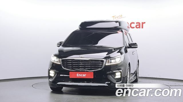 Kia Carnival Gasoline 9-Seater Hi-Limousine Noblesse Special — пробег 214 856 км — фото 3 из 5