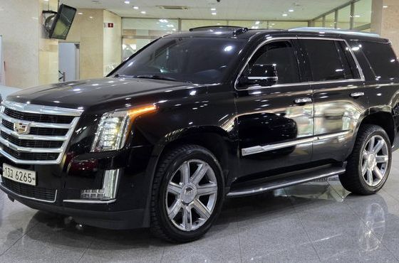 Cadillac Escalade 6.2 4th — пробег 104 611 км — фото 1 из 5