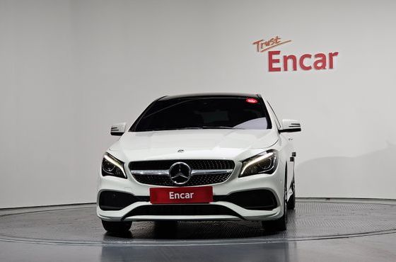 Mercedes-Benz CLA-Class CLA220 AMG Line — пробег 30 504 км — фото 3 из 5