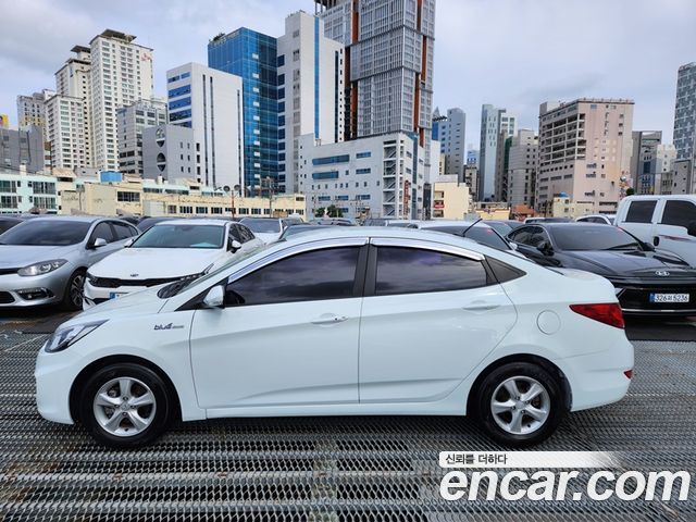Hyundai Accent 1.6 GDI Blue Saver — пробег 176 079 км — фото 3 из 5