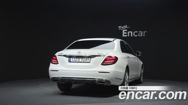 Mercedes-Benz E-Class из Кореи Encar