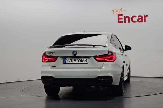 BMW Gran Turismo GT 320d M Sport Premium — пробег 113 517 км — фото 4 из 5