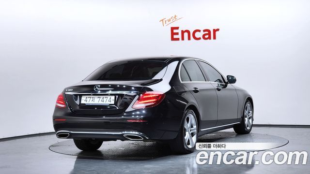 Mercedes-Benz E-Class из Кореи Encar