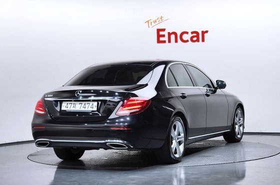 Mercedes-Benz E-Class E200 Avantgarde — пробег 124 260 км — фото 2 из 5