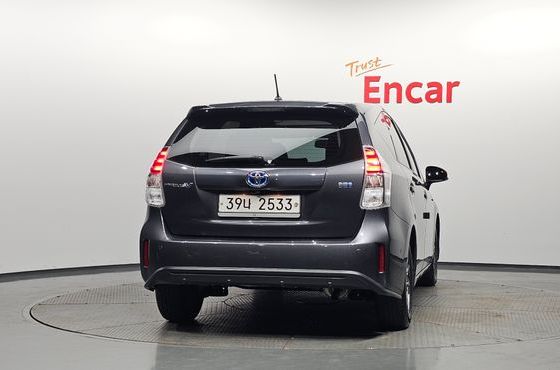 Toyota Prius 1.8 — пробег 38 847 км — фото 4 из 5