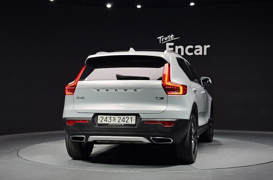 Volvo XC40 T4 Inscription — пробег 39 841 км — фото 4 из 5