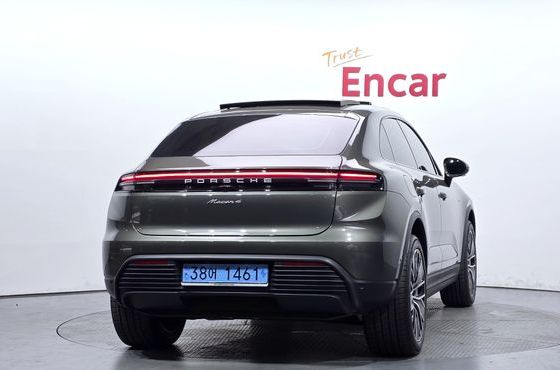 Porsche Macan Base 4 — пробег 3 727 км — фото 4 из 5