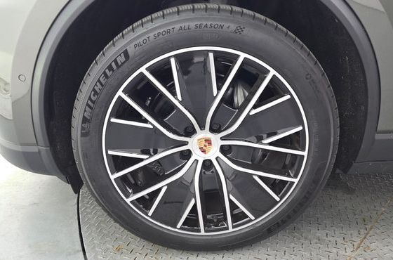 Porsche Macan Base 4 — пробег 3 727 км — фото 5 из 5