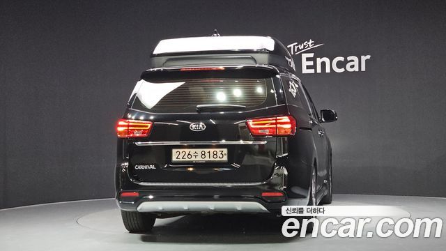 Kia Carnival из Кореи Encar