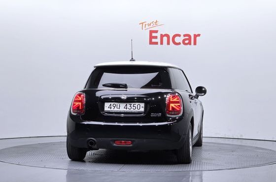 Mini Cooper Standard Third Generation — пробег 102 354 км — фото 4 из 5