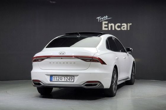 Hyundai Grandeur 2.5 Le Blanc — пробег 81 105 км — фото 4 из 5