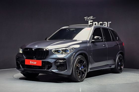 BMW X5 xDrive 45e M Sport — пробег 83 722 км — фото 1 из 5