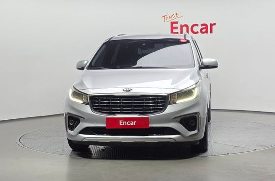 Kia Carnival 9-Seater Luxury — пробег 87 145 км — фото 3 из 5