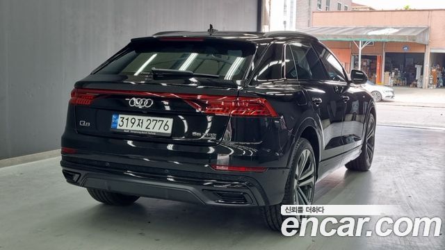 Audi Q8 55 TFSI Quattro Premium — пробег 33 350 км — фото 4 из 5