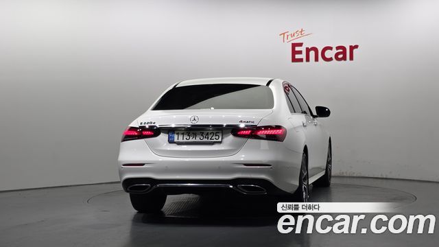 Mercedes-Benz E-Class из Кореи Encar
