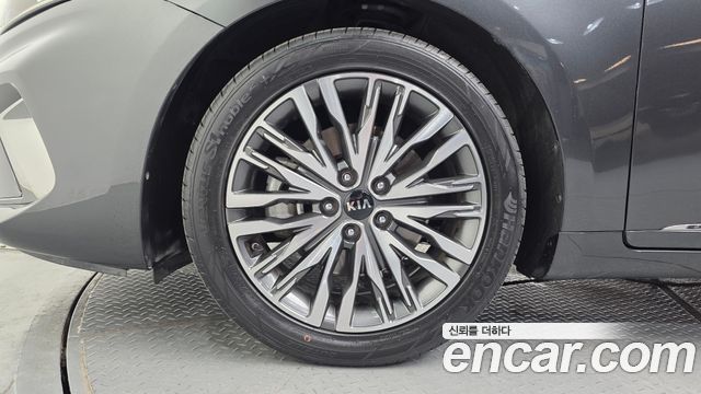 Kia K7 из Кореи Encar