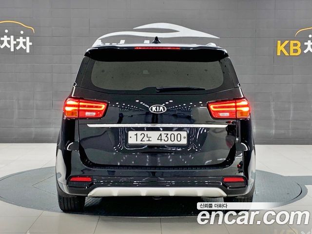 Kia Carnival из Кореи Encar