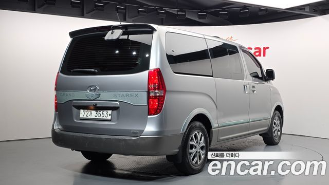 Hyundai Starex 4WD 12-Seater Wagon Modern Special — пробег 138 020 км — фото 2 из 5