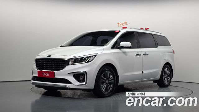 Kia Carnival 9-Seater Luxury — пробег 72 349 км — фото 1 из 5