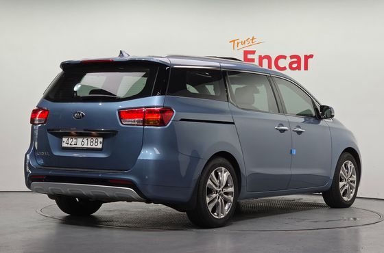 Kia Carnival 9-seater Prestige — пробег 120 208 км — фото 2 из 5
