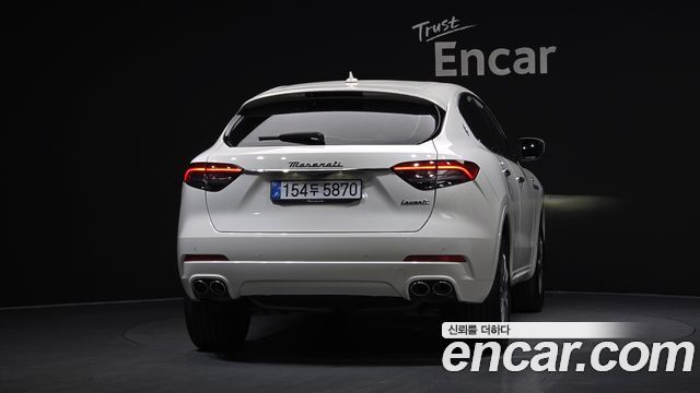 Maserati Levante из Кореи Encar