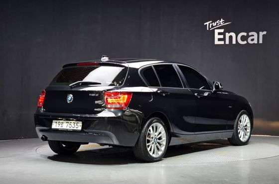 BMW 1-Series 118d Sport 5Door — пробег 108 029 км — фото 2 из 5
